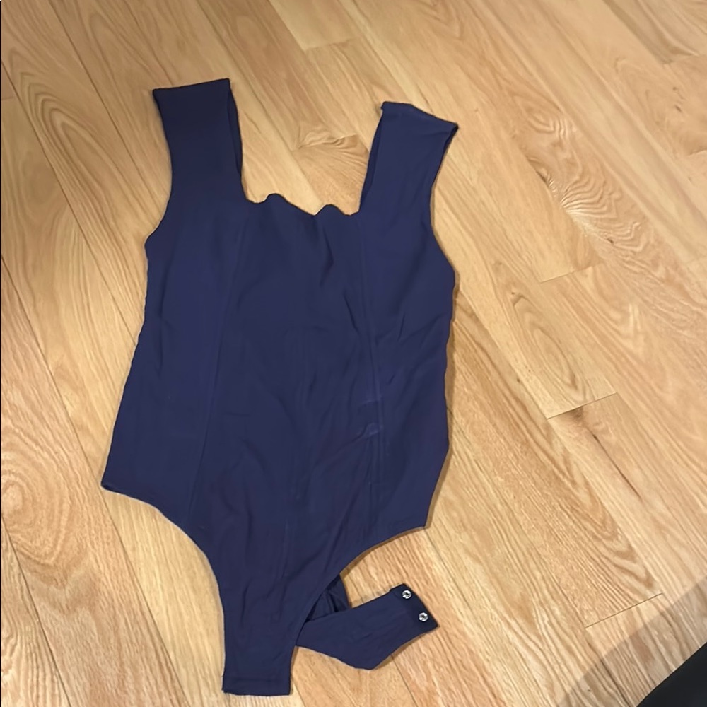 Free people navy Sleeveless square neckline snap Bodysuit lacing back small